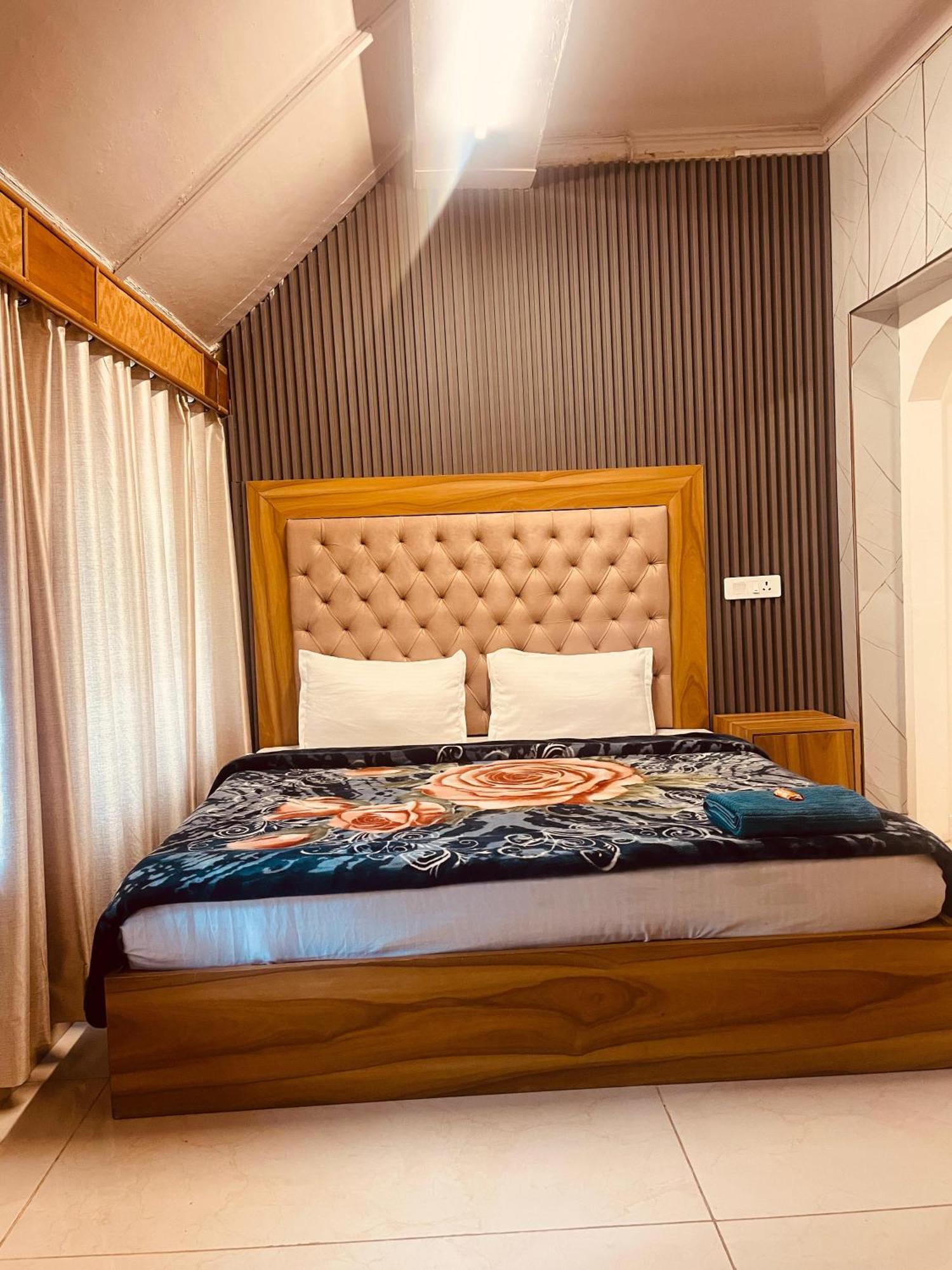 Madan Kunj B & B Mall Road Shimla Luaran gambar
