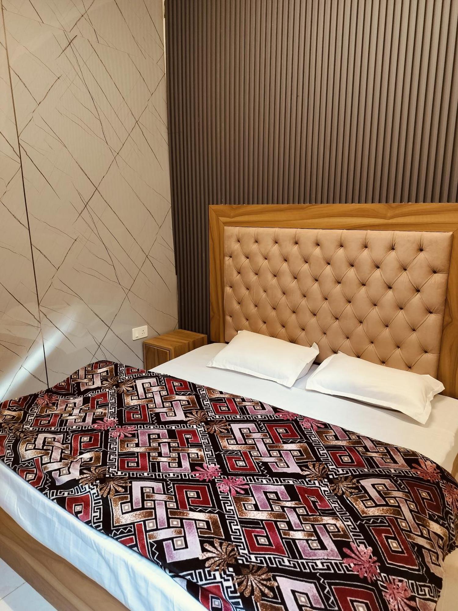 Madan Kunj B & B Mall Road Shimla Luaran gambar